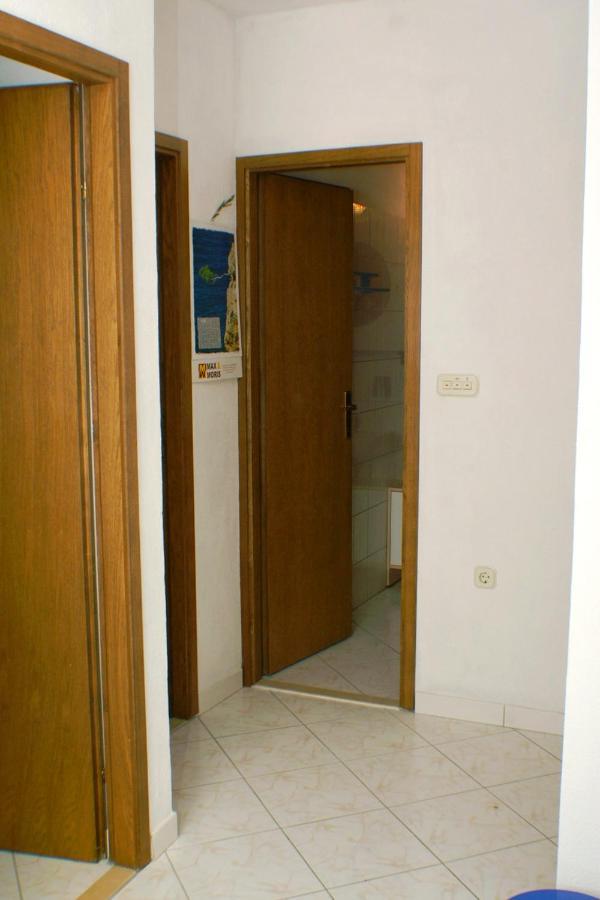 Apartments By The Sea Pisak, Omis - 2802 Exterior foto